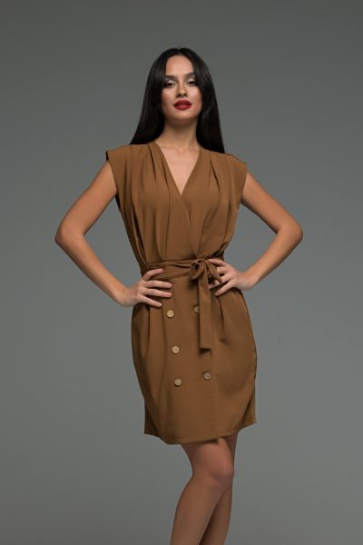 Φόρεμα Με Άνοιγμα Στην Πλάτη